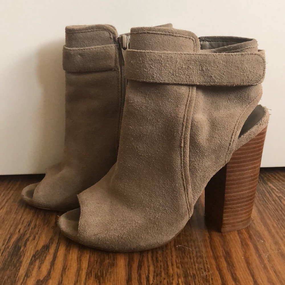 Tan Steve Madden open toe booties